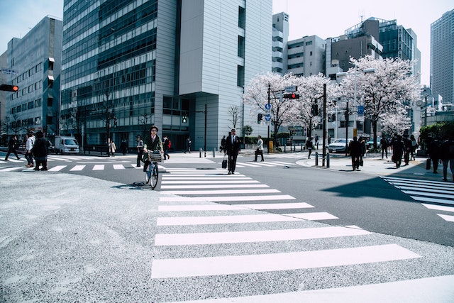 襄阳为何勤工俭学对在日本的留学生的职业生涯至关重要？