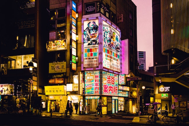 襄阳寻找学术平衡：留学日本如何处理学业与生活